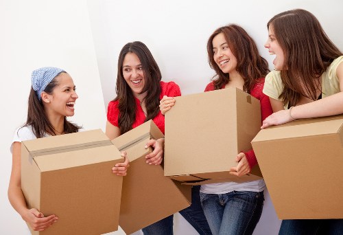 Removal van service for flats and homes in the Kennington area
