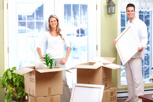 Local home removals service helping customers move in Kennington